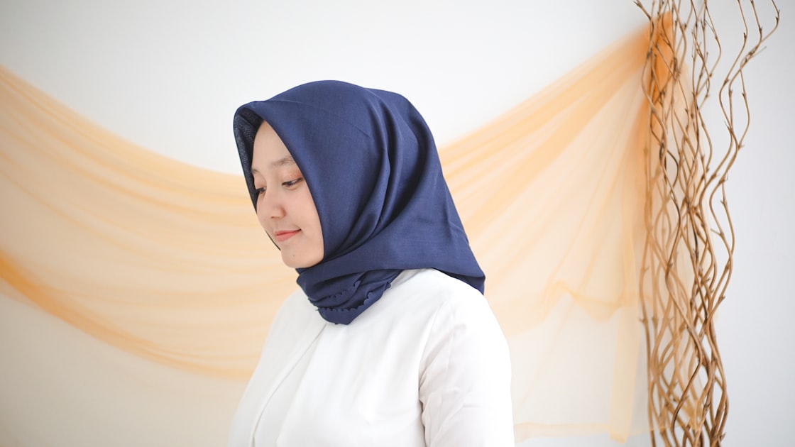 Accessorizing Your Hijab: Tips and Tricks